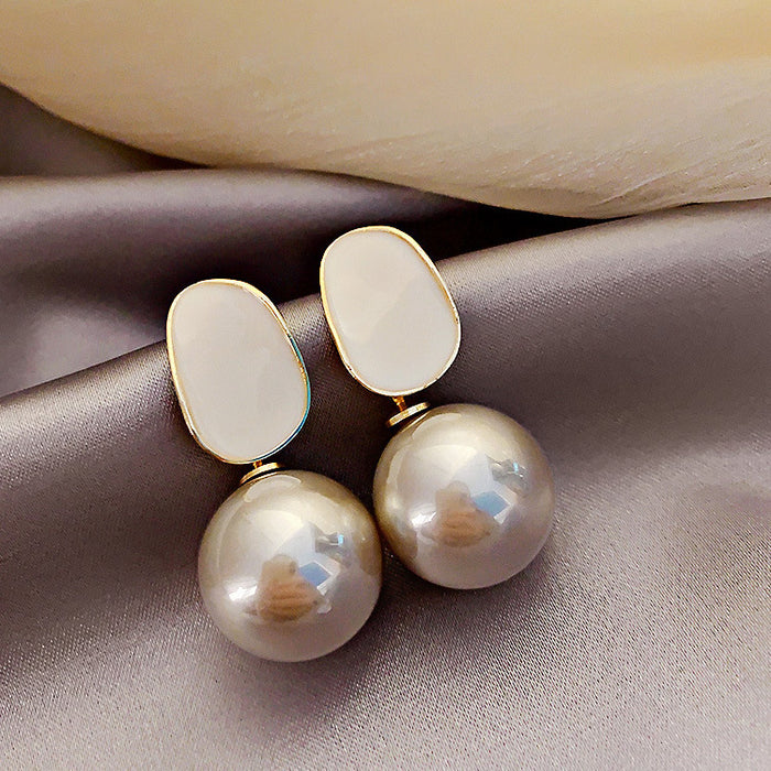 Ladies Pearl Earrings